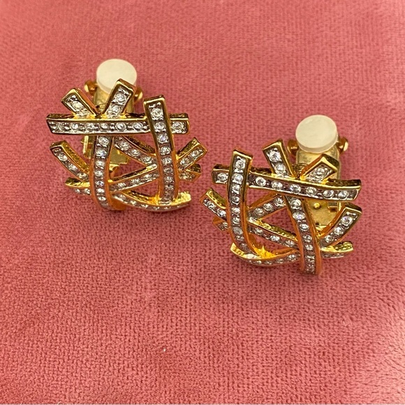 Vintage Signed Butler Abstract Rhinestone Studded Bird Nest Earrings clip on - Picture 8 of 11